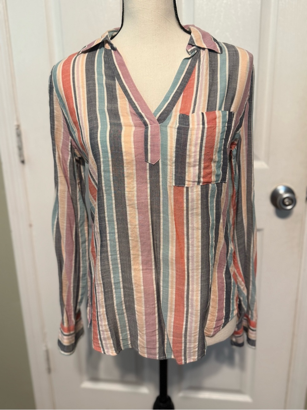 New York & Company Multicolor Vertical Stripe Button-Down Blouse